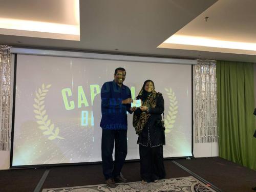 photo 6138544062228183238 y