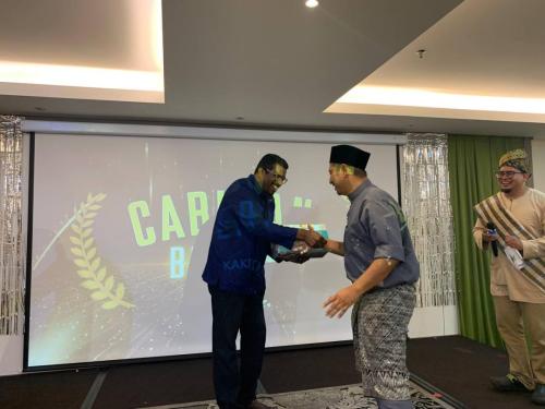 photo 6138544062228183248 y