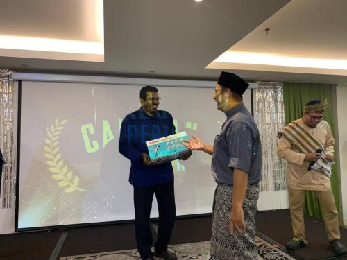 photo 6138544062228183251 y