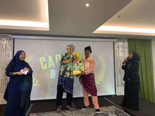 photo 6138544062228183268 y