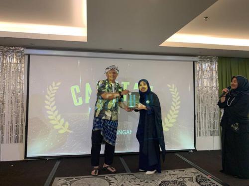 photo 6138544062228183273 y