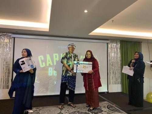 photo 6138544062228183287 y