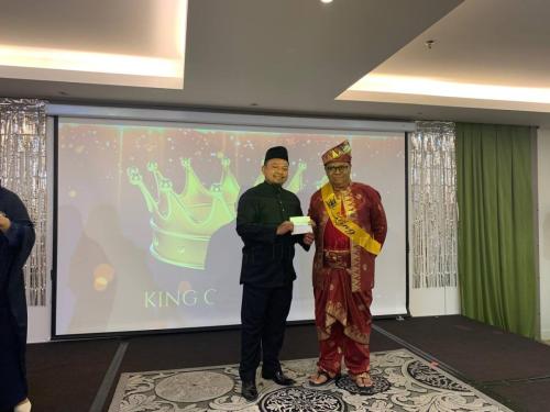 photo 6138544062228183303 y