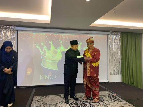 photo 6138544062228183304 y