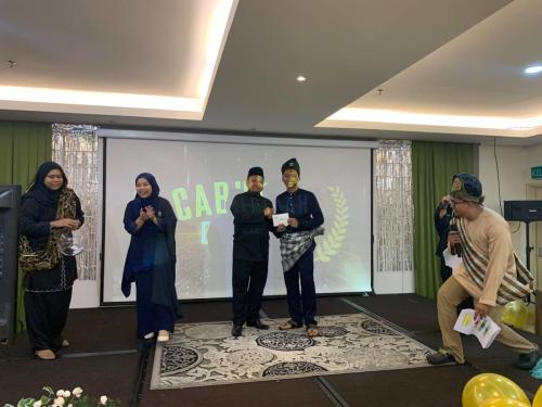 photo 6138544062228183306 y