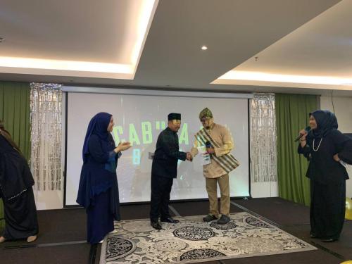 photo 6138544062228183311 y