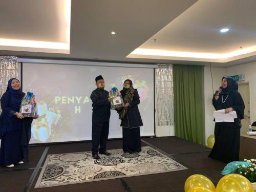 photo 6138544062228183347 y