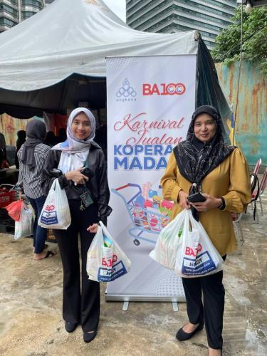 photo 6091393005014595400 y