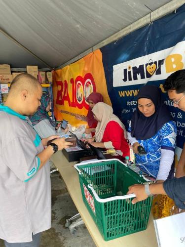 photo 6091393005014595403 y