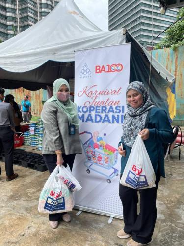 photo 6091393005014595406 y