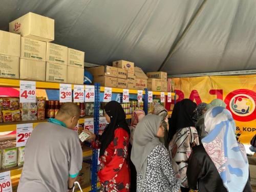 photo 6091393005014595413 y